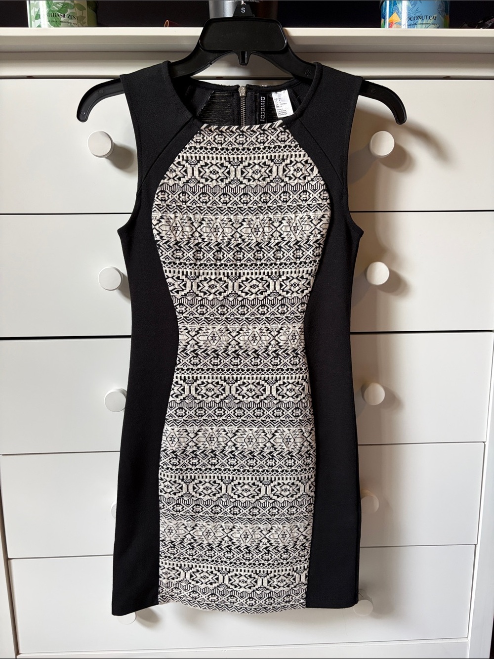 💕 NWOT H&M DIVIDED WOMENS SIZE 4 BODYCON TRIBAL PRINT DRESS